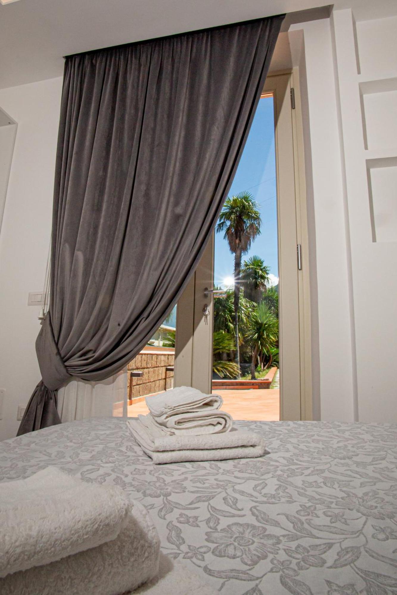 Forever Luxury Rooms 카스텔라마레디스타비아 외부 사진